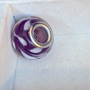 Brighton purple white glass bead charm bracelet necklace silver lined leaves